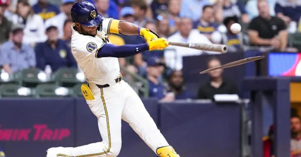 What Teams Are Competing Closely With Brewers In Standings